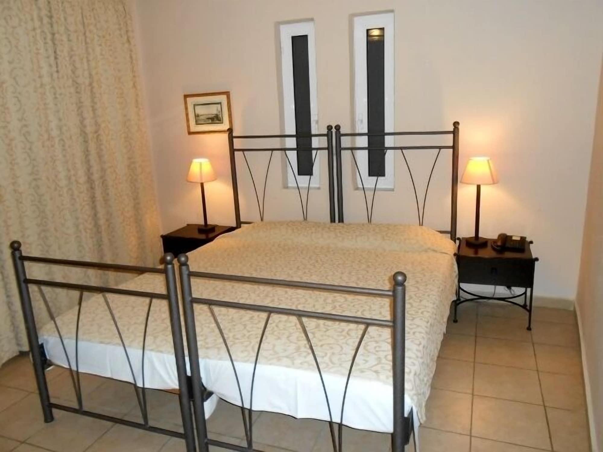 Lambrinos Suites Platanias  Bagian luar foto
