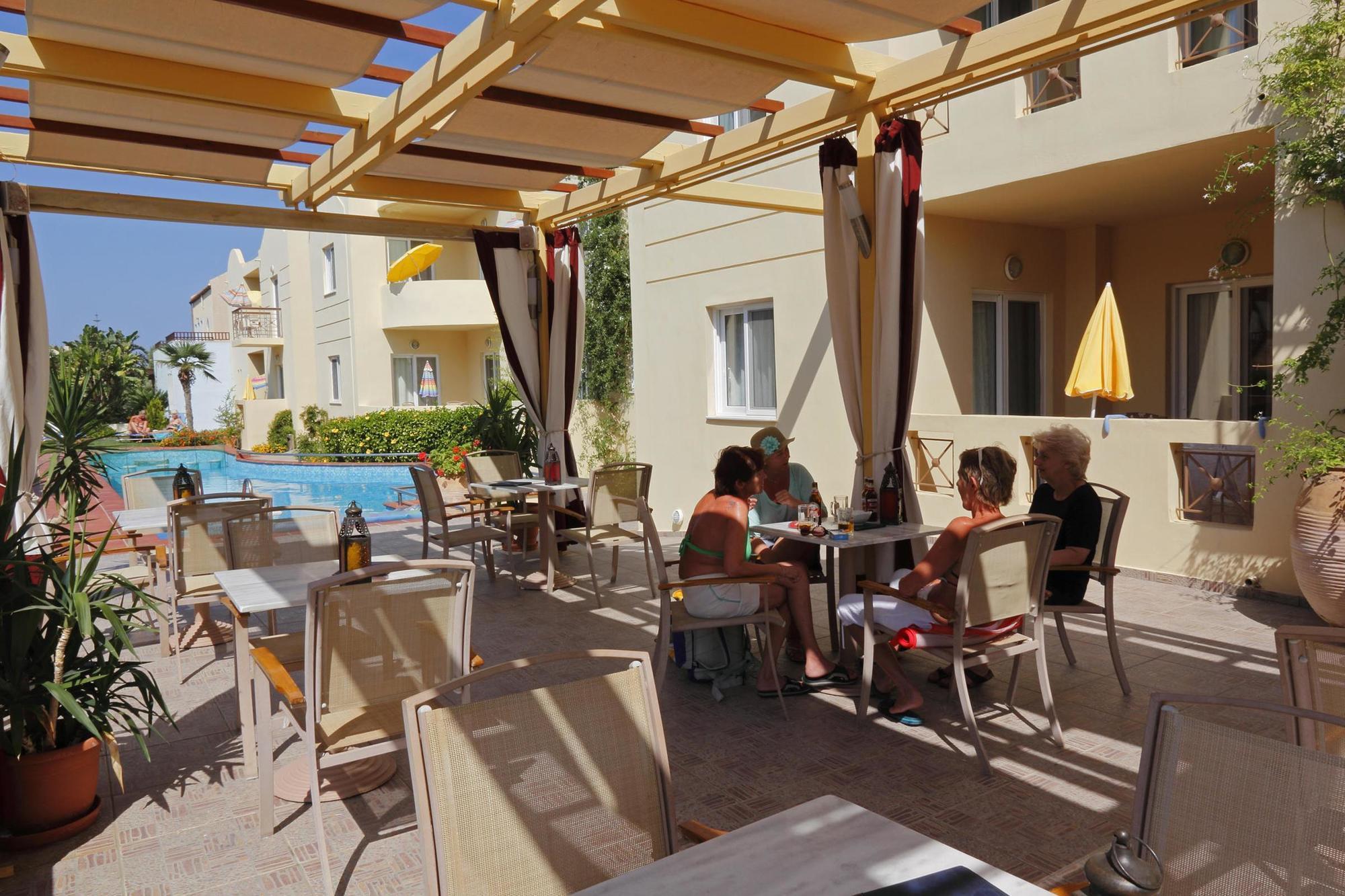 Lambrinos Suites Platanias  Bagian luar foto